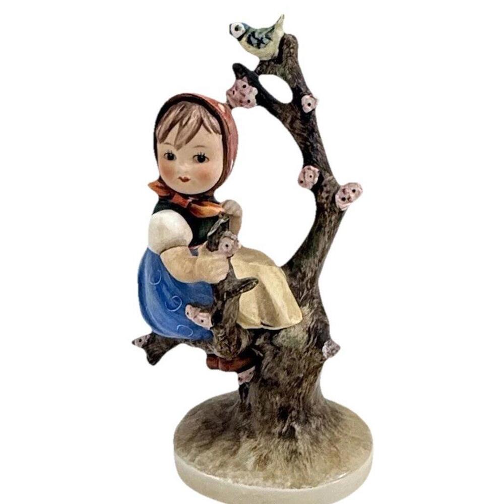 Vintage Figurine Goebel M.I. Hummel #141/1 "Apple Tree Girl" TMk3 1960-1972